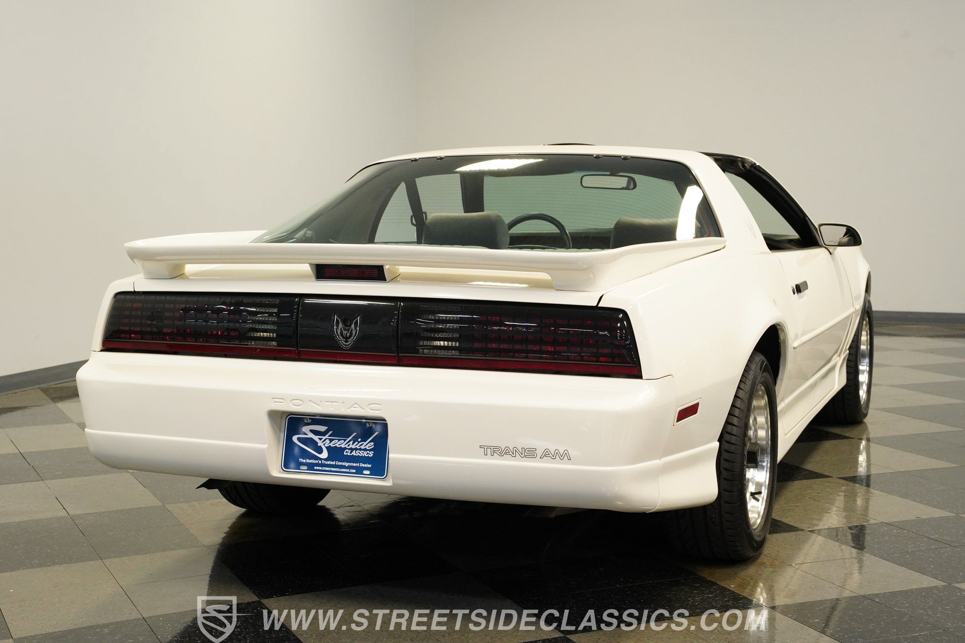 Used 1989 Pontiac Firebird Trans Am RWD image 12