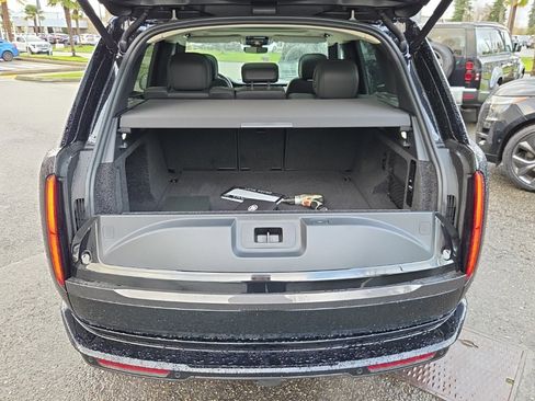 New 2025 Land Rover Range Rover SE image 16