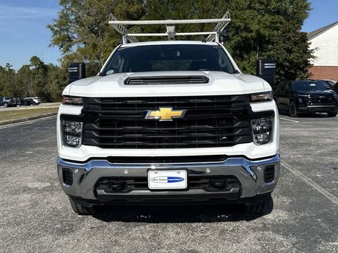 Used 2025 Chevrolet Silverado 2500 W/T w/ WT/CX Safety Package image 2