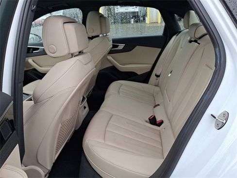 Used 2024 Audi A4 2.0T Premium Plus image 8