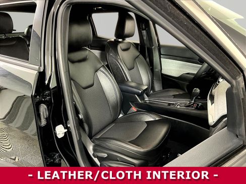 Used 2024 Jeep Compass Latitude AWD/4WD image 28