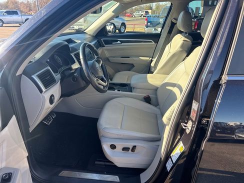 Used 2021 Volkswagen Atlas SE w/ Panoramic Sunroof Package image 14