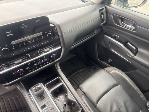 Used 2022 Nissan Pathfinder SL w/ Cargo Package AWD/4WD image 12