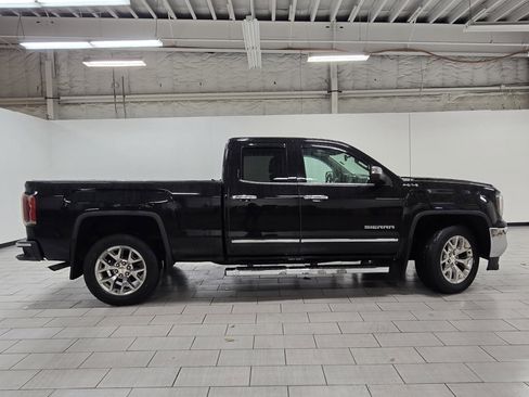 Used 2017 GMC Sierra 1500 SLT w/ SLT Premium Package image 18