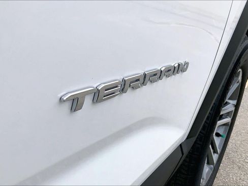 Used 2026 GMC Terrain Elevation FWD image 8