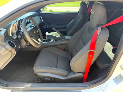 Used 2015 Chevrolet Camaro SS w/ SS Performance Package RWD image 10