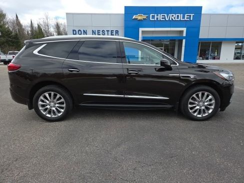 Used 2018 Buick Enclave Premium image 32