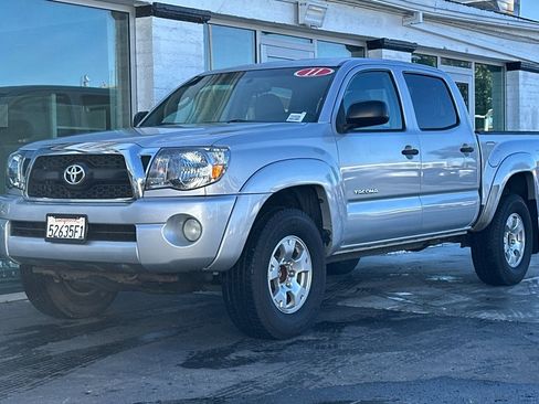Used 2011 Toyota Tacoma PreRunner w/ TRD Off-Road Pkg w/JBL Audio image 8