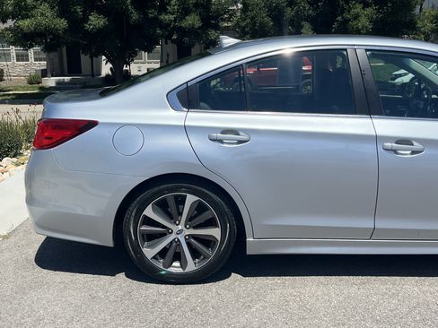Used 2016 Subaru Legacy 2.5i Limited AWD/4WD image 6