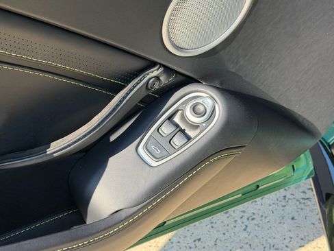 Used 2023 Aston Martin V8 Vantage Coupe RWD image 22