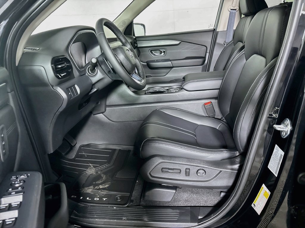 New 2026 Honda Pilot Touring image 11