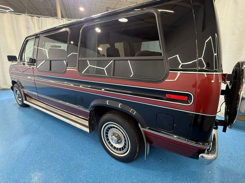 Used 1988 Ford E-150 and Econoline 150 RWD image 4