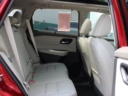 Certified 2023 Nissan Rogue SV w/ SV Premium Package AWD/4WD image 13