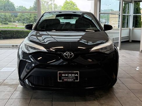 Used 2022 Toyota C-HR XLE FWD image 7