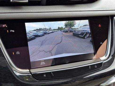 Used 2023 Cadillac XT6 Premium Luxury AWD/4WD image 17