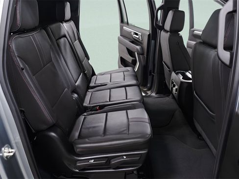 Used 2025 Chevrolet Suburban RST w/ Sun And Tow Package image 35