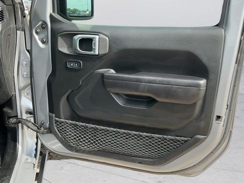 Certified 2020 Jeep Wrangler Sport AWD/4WD image 18