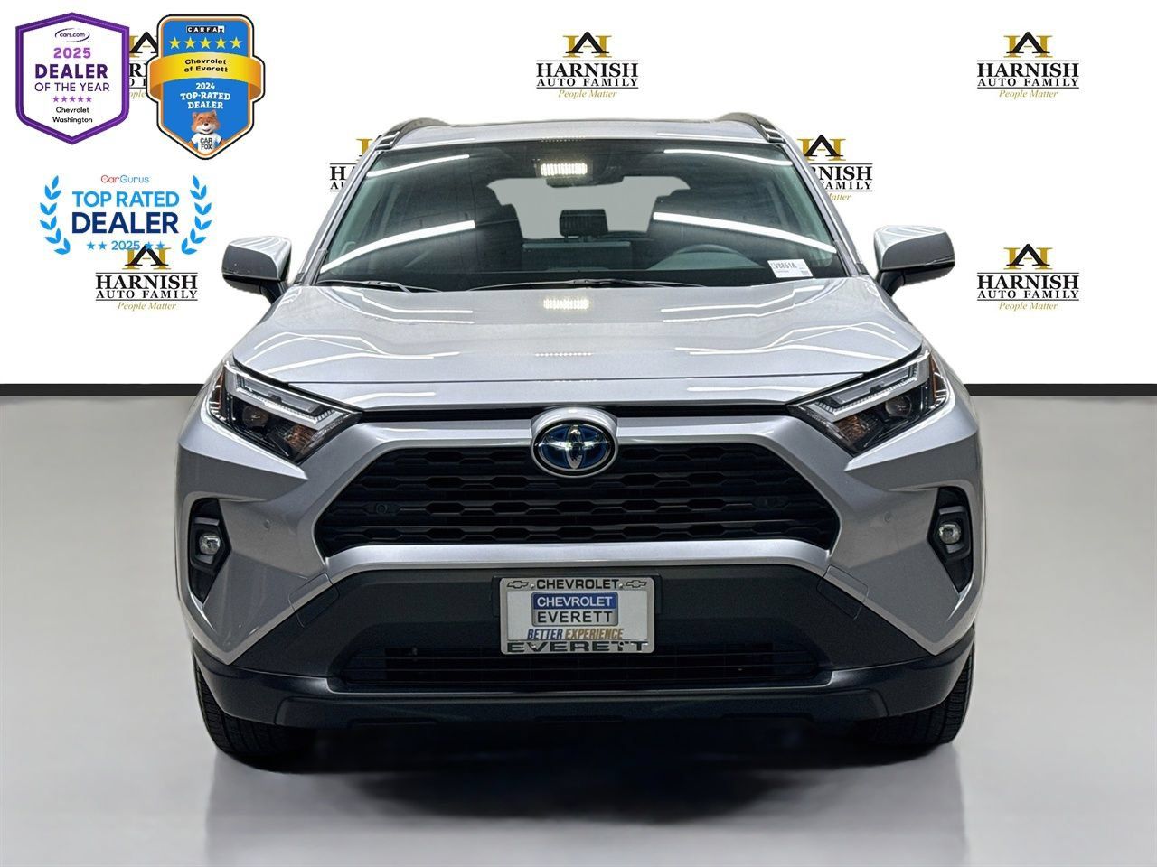Used 2023 Toyota RAV4 XLE Premium AWD/4WD image 2