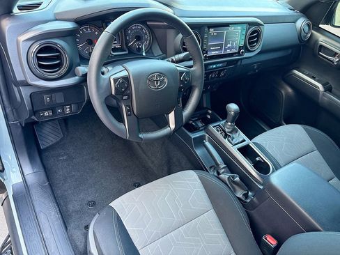 Certified 2023 Toyota Tacoma TRD Off-Road image 9