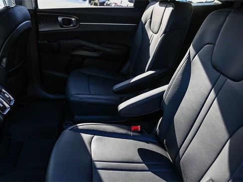 New 2025 Kia Sorento EX w/ EX Panoramic Sunroof Package image 16