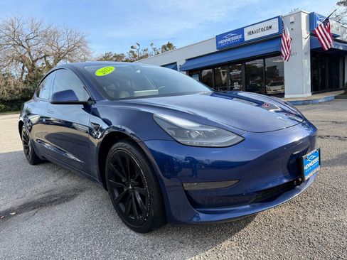 Used 2022 Tesla Model 3 Standard Range image 32