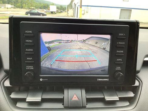 Used 2022 Toyota RAV4 XLE image 47