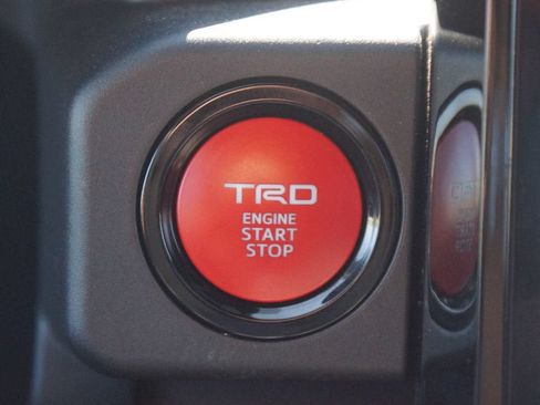 Used 2025 Toyota Tacoma SR5 RWD image 9