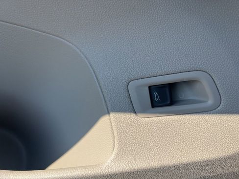 New 2026 Volkswagen Atlas SE image 20