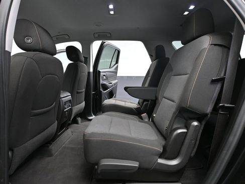 Used 2021 Chevrolet Traverse LT AWD/4WD image 42