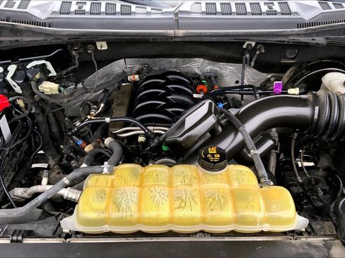 Used 2019 Ford F150 Lariat w/ Equipment Group 502A Luxury RWD image 28