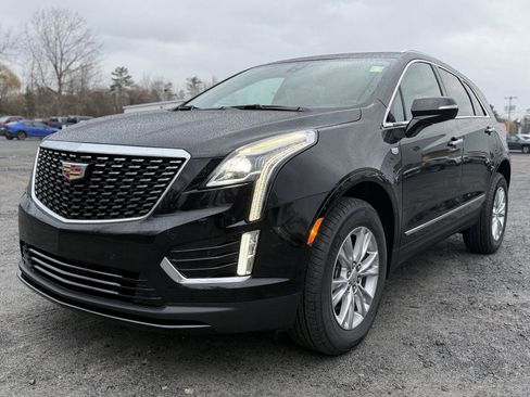 New 2026 Cadillac XT5 Luxury image 9