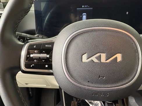 Used 2025 Kia Sorento S AWD/4WD image 23