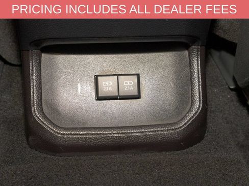 Used 2020 Toyota Highlander XLE FWD image 9