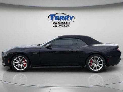 Used 2024 Ford Mustang GT Premium image 3