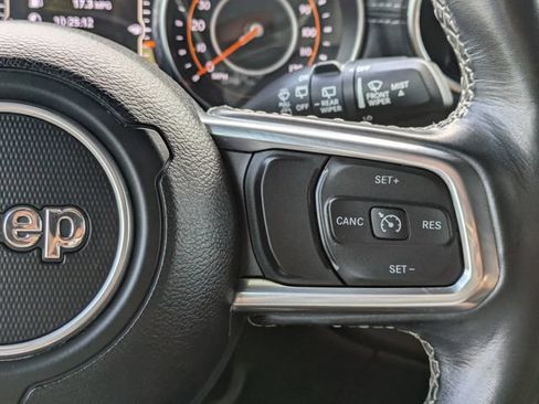Used 2021 Jeep Wrangler Unlimited Sahara AWD/4WD image 29