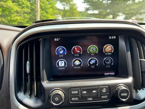 Used 2015 GMC Canyon SLT w/ Driver Alert Package image 32