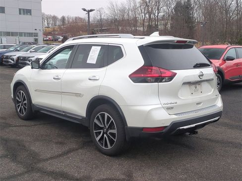 Used 2019 Nissan Rogue SL w/ Premium Package image 5