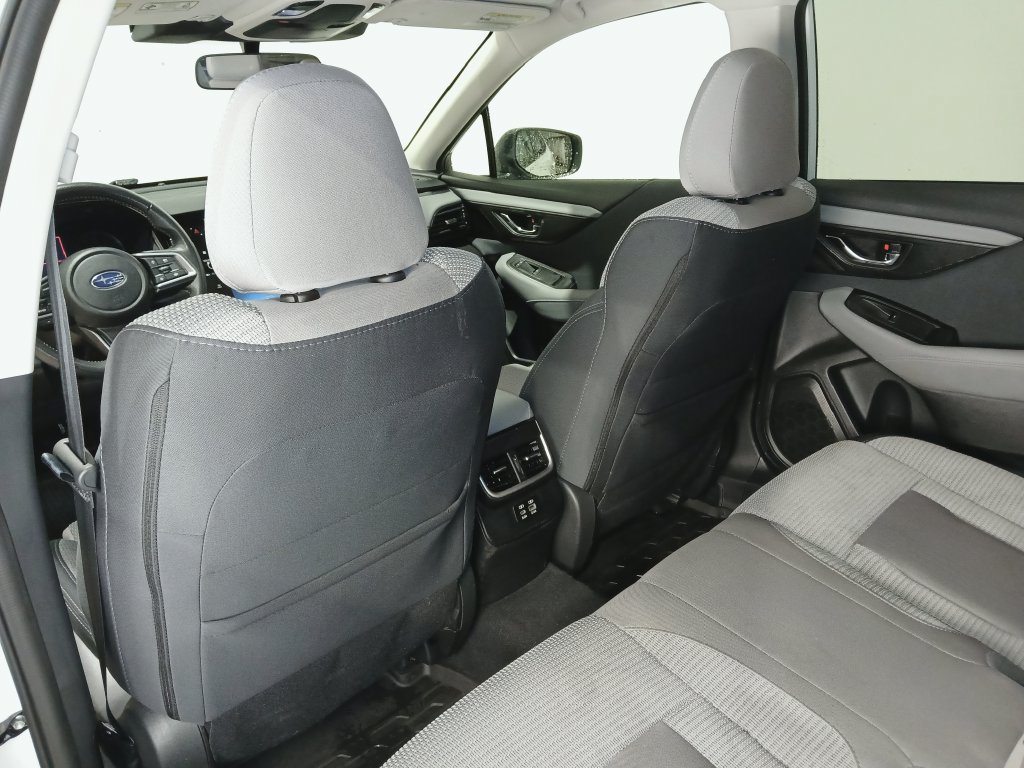 Used 2025 Subaru Outback Premium AWD/4WD image 14