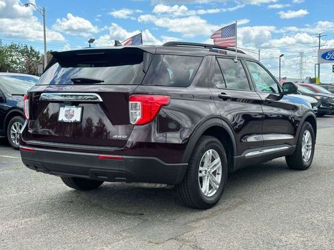 Used 2023 Ford Explorer XLT AWD/4WD image 4