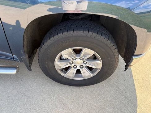 Used 2021 Chevrolet Silverado 1500 LT w/ Convenience Package II AWD/4WD image 30