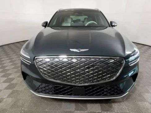 Used 2024 Genesis Electrified GV70 AWD/4WD image 11