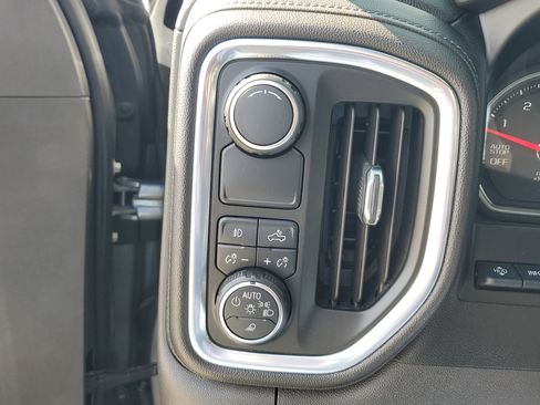 Used 2019 Chevrolet Silverado 1500 High Country w/ Technology Package image 25