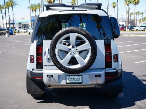 Used 2024 Land Rover Defender 90 S AWD/4WD image 5