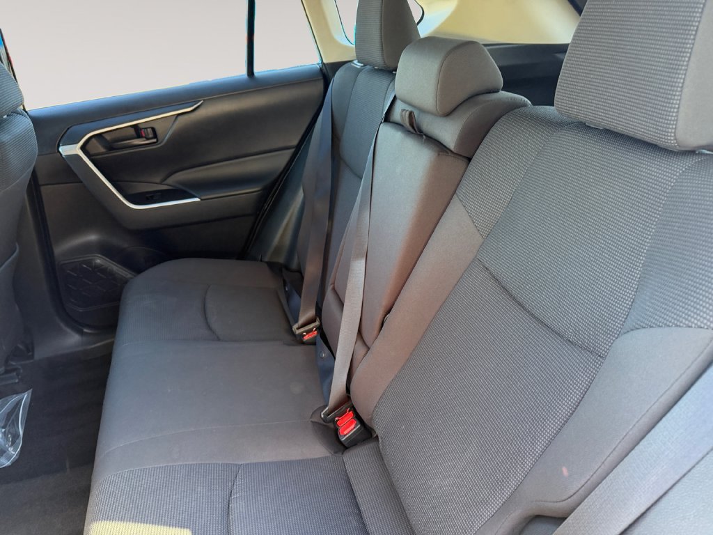 Used 2025 Toyota RAV4 LE AWD/4WD image 13
