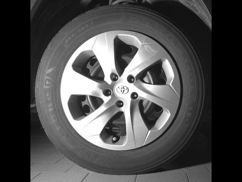 Used 2022 Toyota RAV4 LE image 10