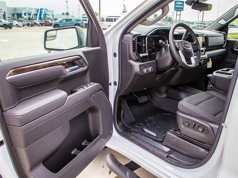 New 2026 GMC Sierra 1500 Elevation image 21