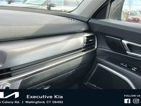 Used 2025 Kia Telluride S AWD/4WD image 22