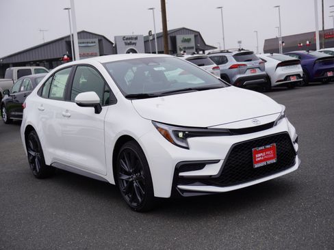 New 2026 Toyota Corolla SE image 1