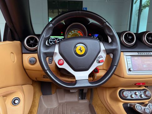 Used 2010 Ferrari California image 38
