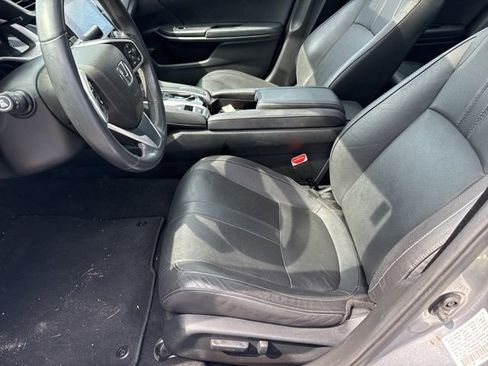 Used 2017 Honda Civic Touring image 11